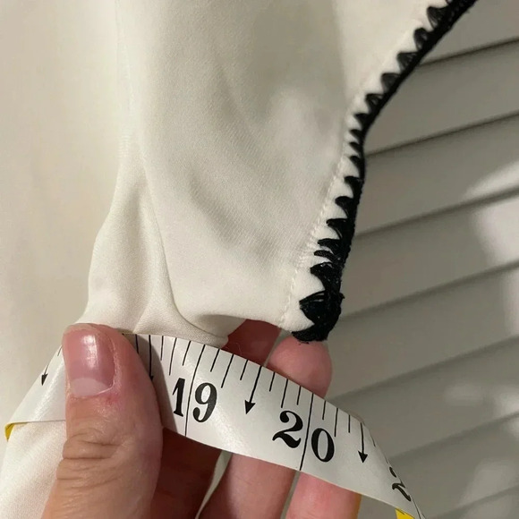 Oscar by Oscar De La Renta Cream and Black Blouse Large - Picture 6 of 10